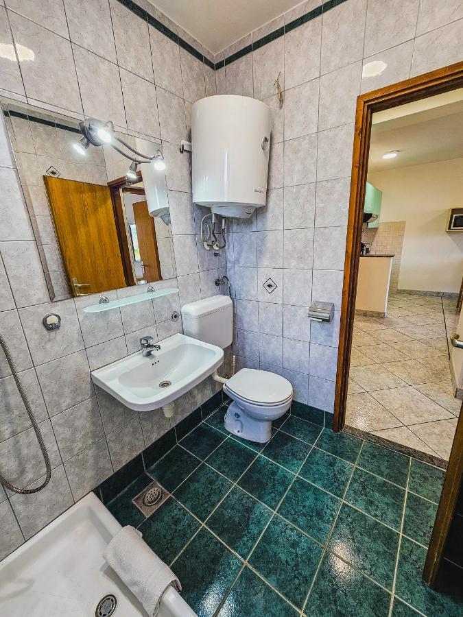 Aenona Sea View Apartments Nin Exterior foto
