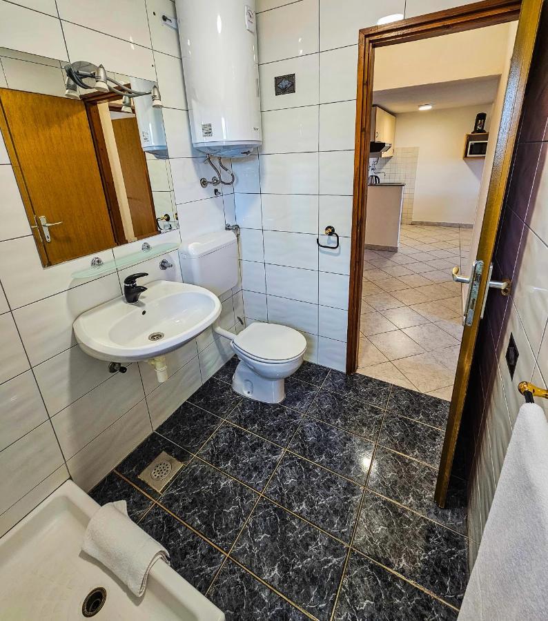 Aenona Sea View Apartments Nin Exterior foto